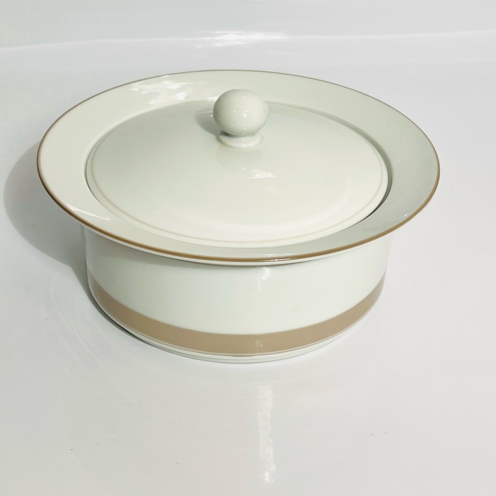 Dansk Concerto Allegro Taupe 2 Quart Round Casserole Dish with Lid